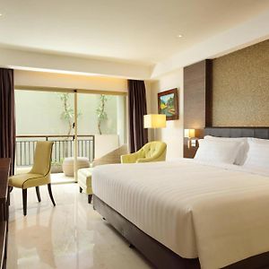 Deluxe King Room Balcony Daily Activity